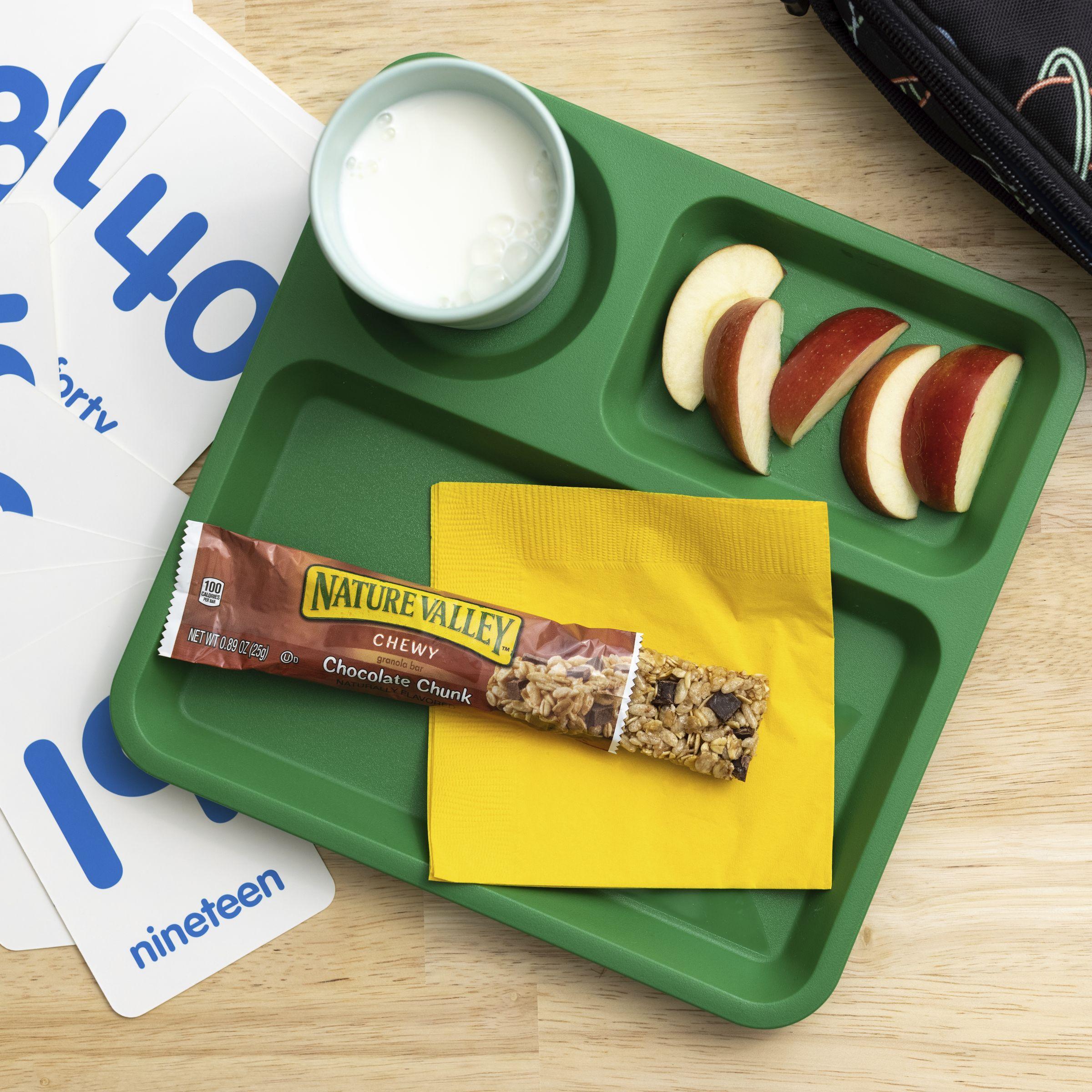 * Chewy Chocolate Chip Granola Bar