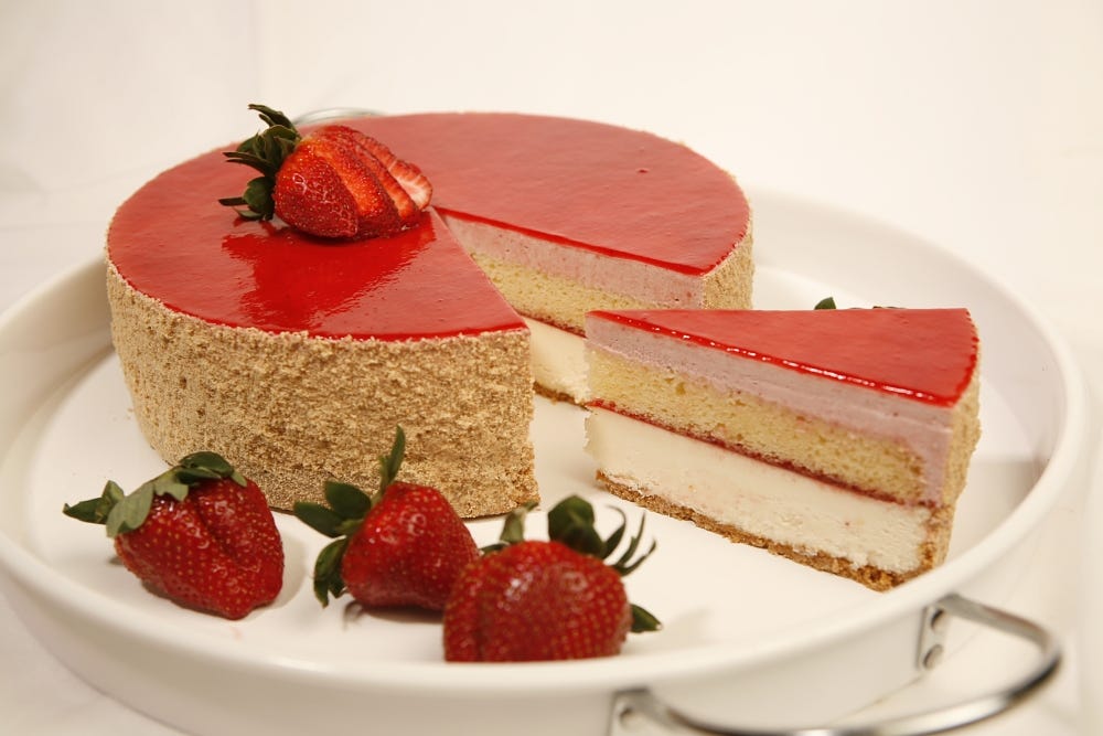 Strawberry Shortcake 14 Slices
