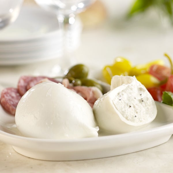 Burrata with Black Truffles 4oz