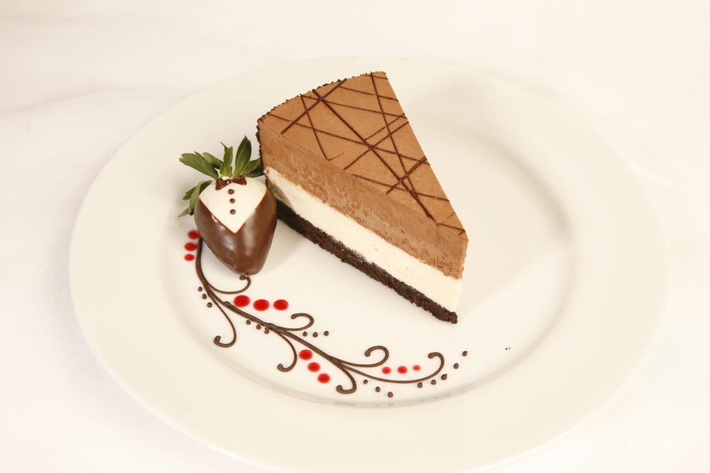 Clean Label Tuxedo Cake 14 Slices